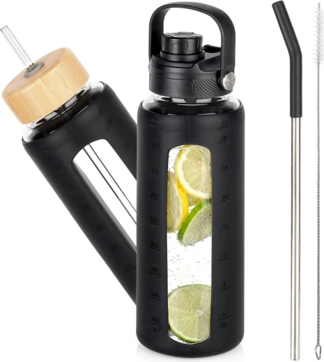 Szklana butelka na wodę z czarnym silikonowym etui i wymiennymi zakrętkami 1 l