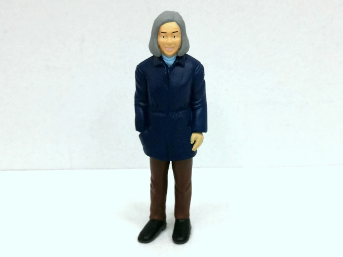 Figurka mężczyzny w kurtce 12,6 cm
