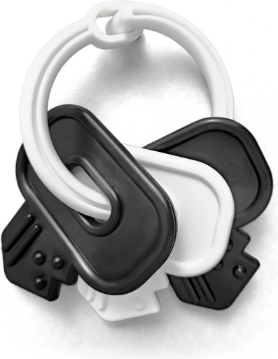 Czarno-białe grzechoczące kluczyki dla niemowląt