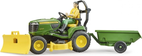 Traktorek ogrodowy JOHN DEERE X949 z figurką ogrodnika BRUDER
