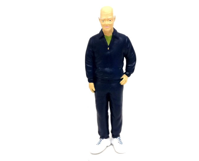 Figurka mężczyzny w dresie 13,6 cm