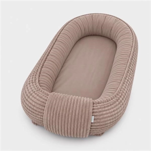 Kokon dla niemowląt New Baby – sztruks brązowy