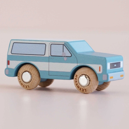 Le Toy Van drewniane autko Chuck – klasyczny SUV