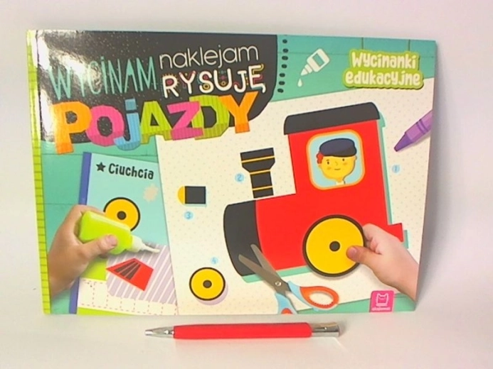 Wycinam, kleję, rysuję: Pojazdy – edukacyjne wycinanki dla przedszkolaków