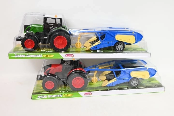 Traktor z maszyną rolniczą