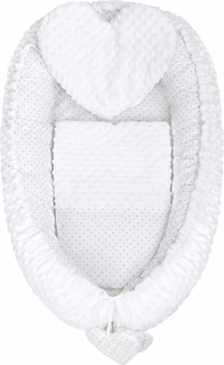 Luksusowy kokon niemowlęcy New Baby Minky Serduszko biały z poduszeczką i kołderką