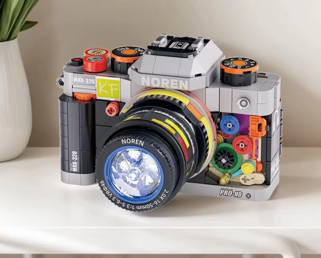 Zestaw konstrukcyjny aparatu fotograficznego, 561 elementów