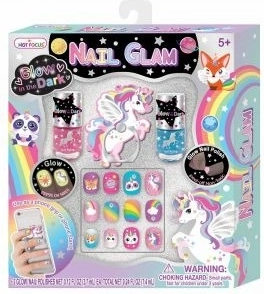 Świecące naklejane paznokcie z dodatkami