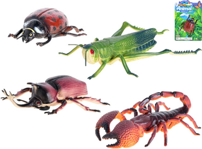 Maxi plastikowa figurka owada na karcie 12–20 cm - 1 sztuka