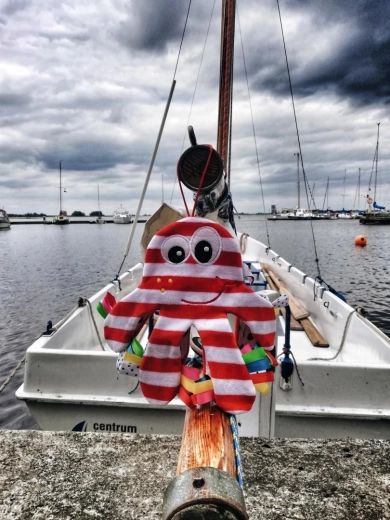 Łatwe mocowanie do łóżeczka lub wózka