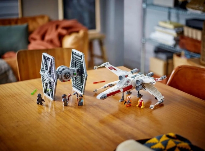 LEGO Star Wars 75393 Myśliwiec TIE i X-wing - zestaw kombinowany