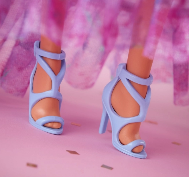 Lalka Barbie z podpisem życzeń urodzinowych