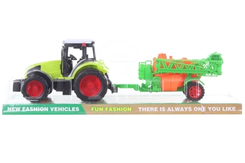 Traktor z opryskiwaczem