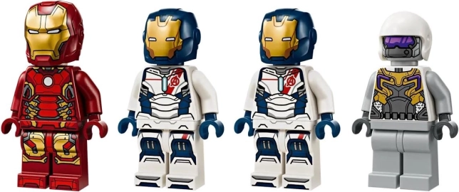 Iron Man i Iron Legion w walce