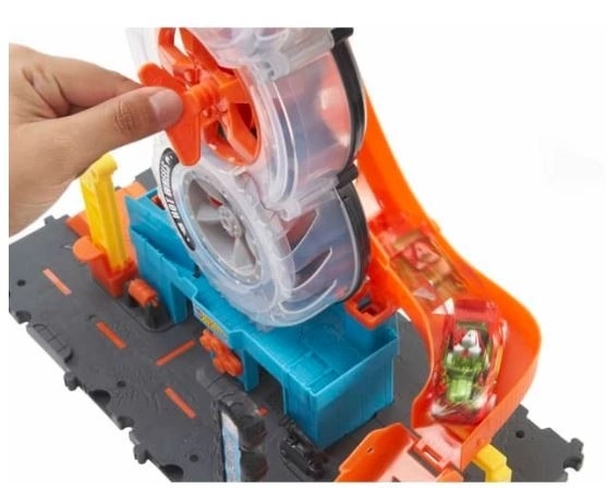 Hot Wheels garaż z torami wyścigowymi