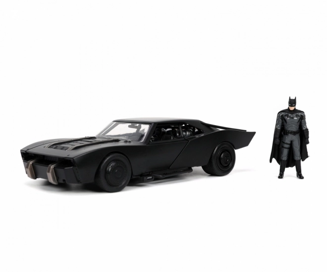 Batmobil Batmana z figurką 1:24