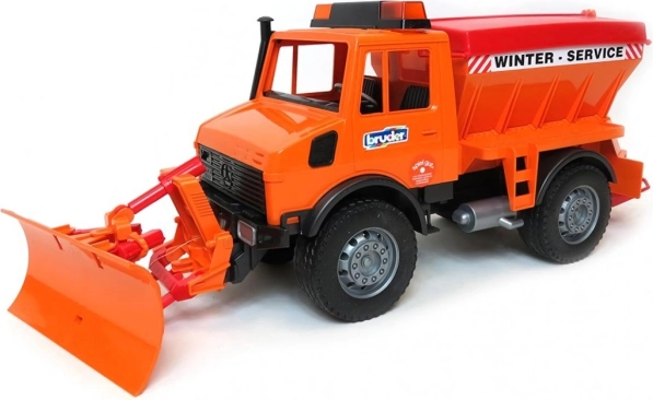 Bruder Mercedes-Benz Unimog piaskarka z pługiem