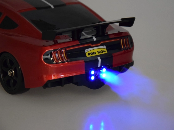 Zabawne auto na zdalne sterowanie z driftującym dymem i oświetleniem LED