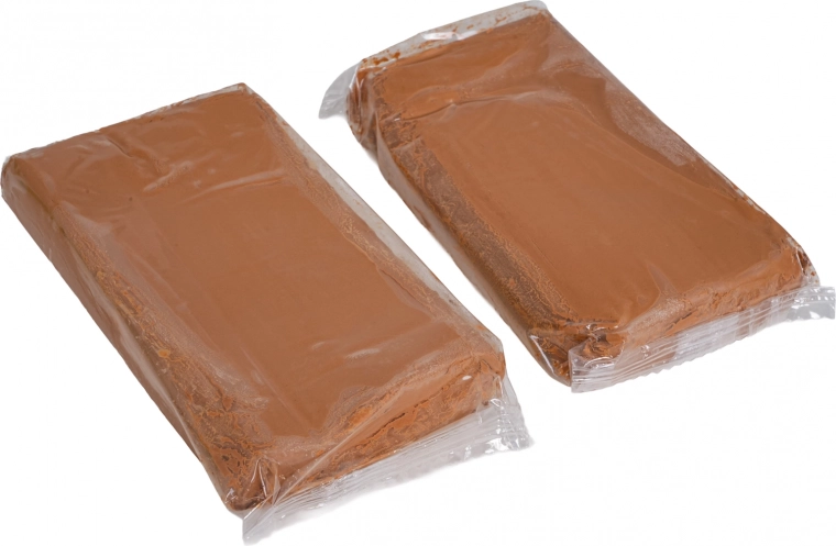 Dwa opakowania gliny gotowej do modelowania