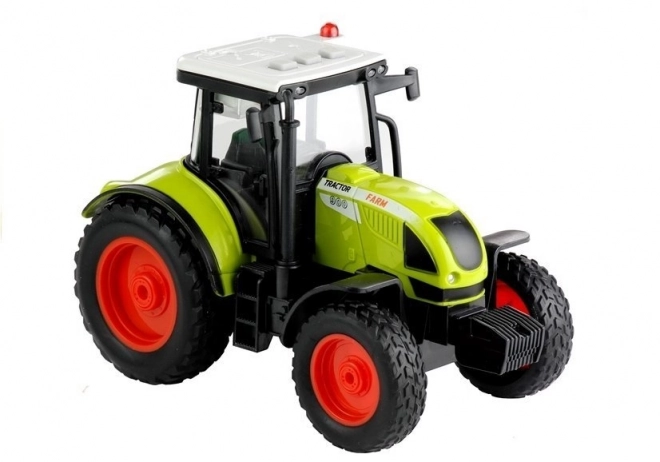Traktor z prasą do bel