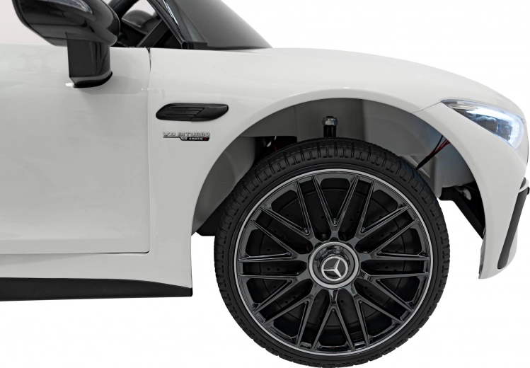 Moc 4×35 W i płynny start