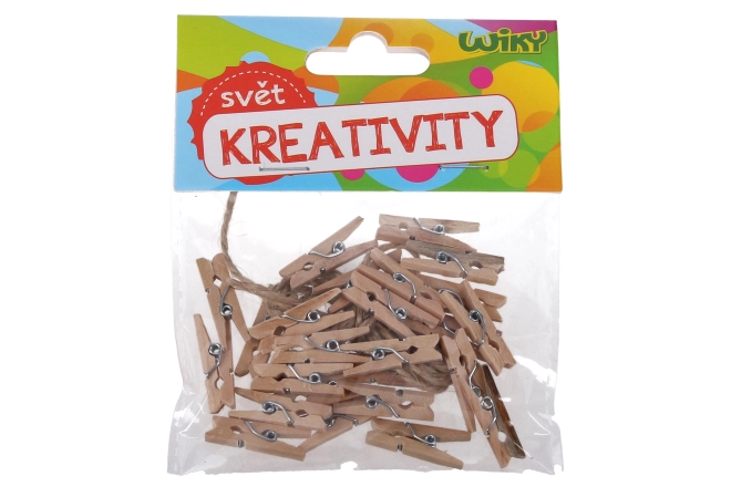 Kolorowe drewniane klamerki z sznurkiem
