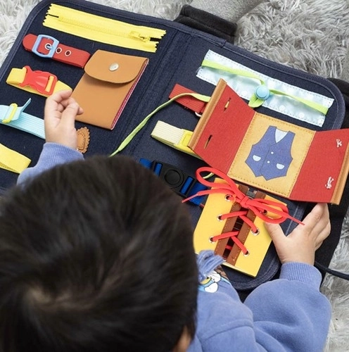 Sensoryczna tablica manipulacyjna - edukacyjna etui