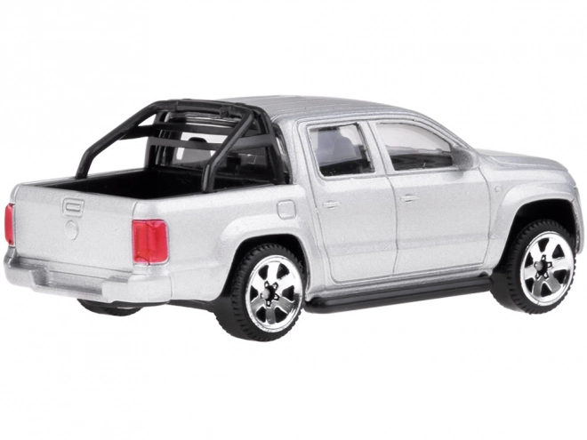 Metalowy samochodzik Volkswagen Amarok 1:64