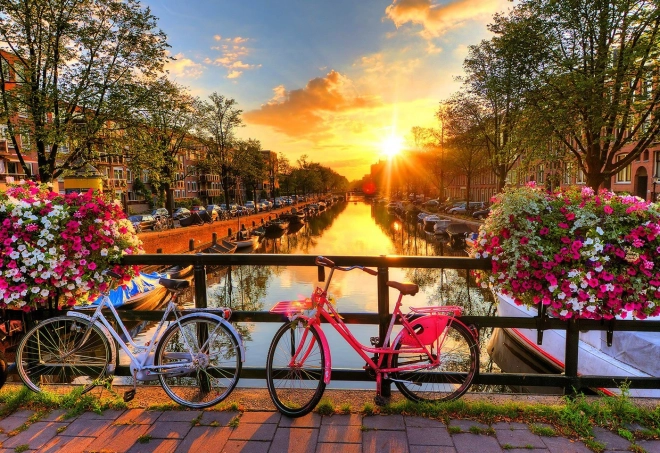 Drewniane puzzle rowery w Amsterdamie