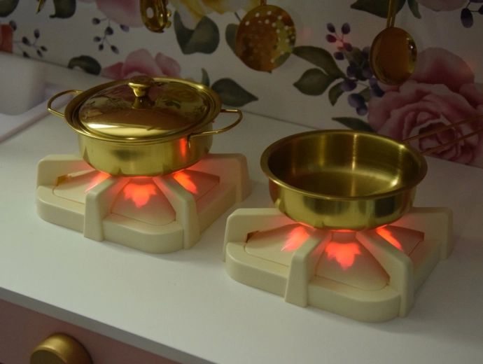 Świecące palniki i realistyczne gotowanie