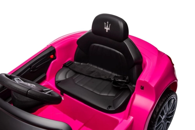 Auto elektryczne Maserati Ghibli różowe