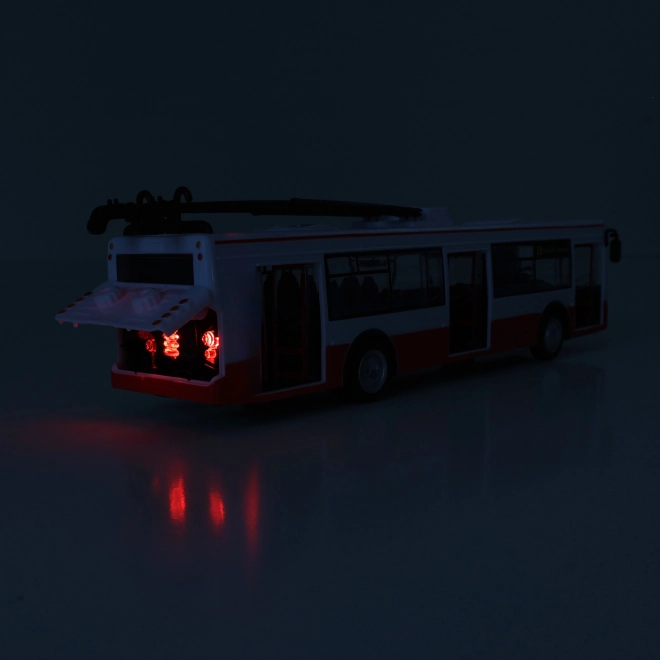 Trolejbus mówiący po czesku plastikowy 29cm czerwony wolny ruch na bat. ze światłami z dźwiękiem w opak. 33x11x10cm