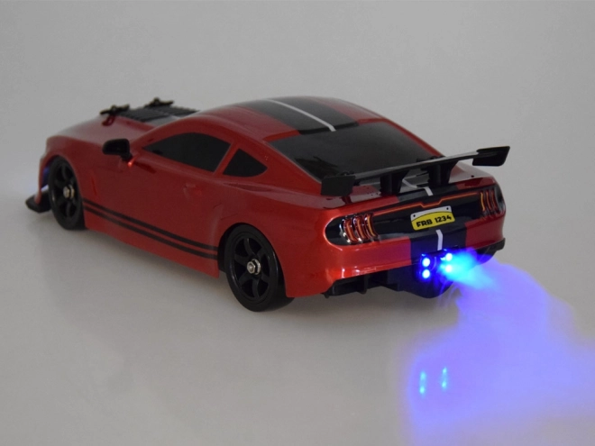 Zabawne auto na zdalne sterowanie z driftującym dymem i oświetleniem LED
