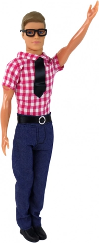 Marionetka Kevin w eleganckim stroju z czerwoną koszulą
