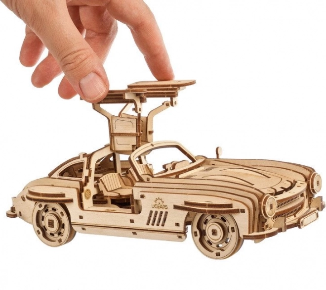 Ugears 3D drewniane mechaniczne puzzle Auto Winged Sports Coupe