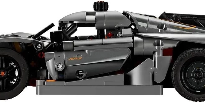 Ruchomy silnik V8 i dyferencjał