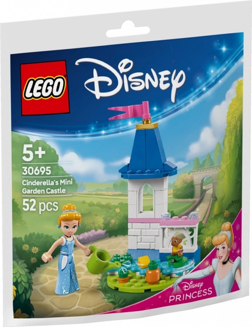 Miniaturowy zamek Kopciuszka od Disney z ogrodem