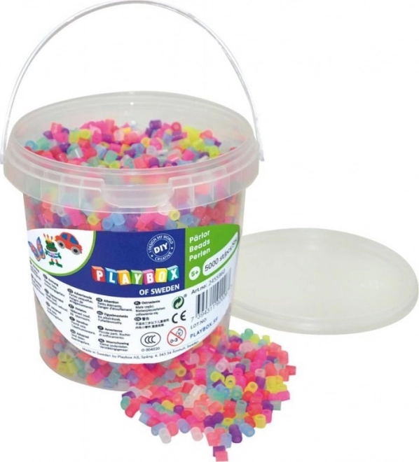 PLAYBOX Koralki do prasowania w wiaderku - z brokatem 5000 szt.