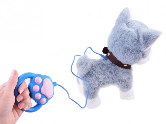 Interaktywny piesek Husky na smyczy