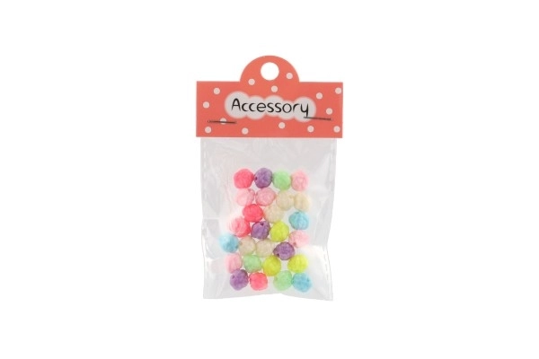 Plastikowe koraliki kwiatki ze sznurkiem 2 rodzaje w woreczku 6,5x11x1cm