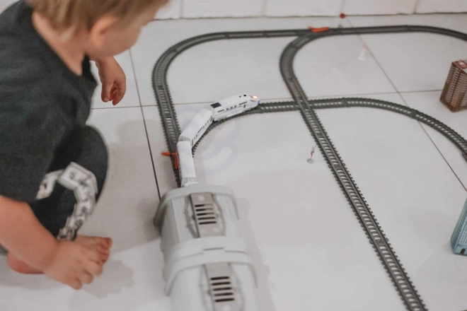 Elektryczny zestaw kolejowy Woopie z mostem i tunelem