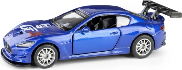 Otwierane drzwi i dopracowane wnętrze