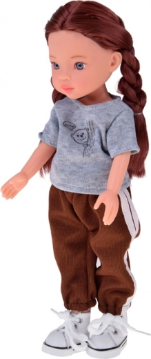 Sportowy strój z detalami