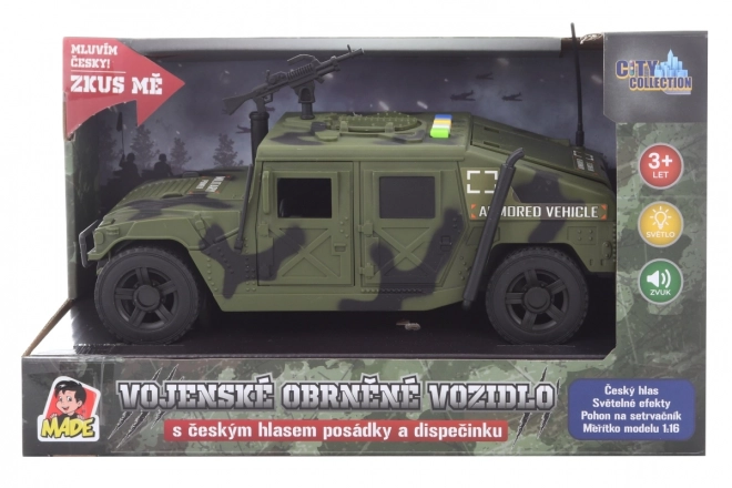 Wojskowy pojazd opancerzony z czeskim głosem