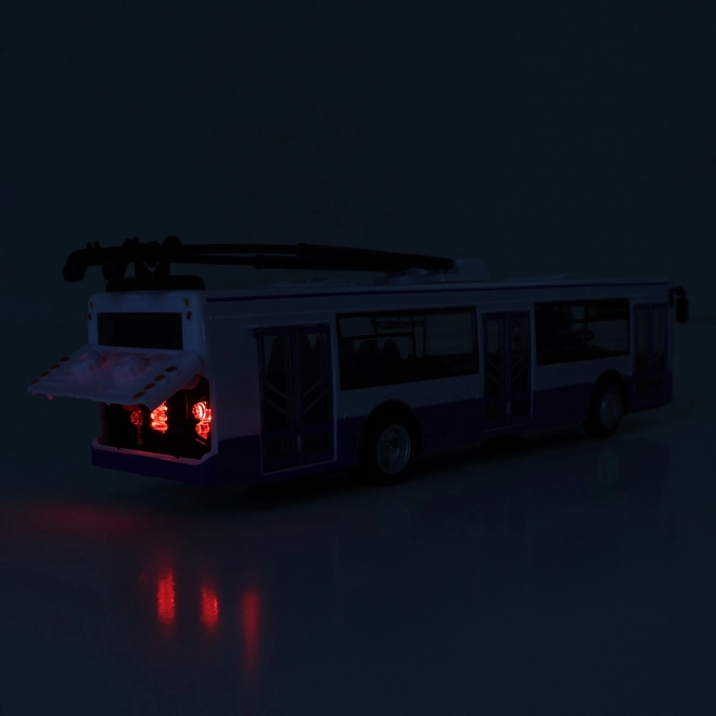 Trolejbus, który ogłasza przystanki po czesku 28 cm niebieski