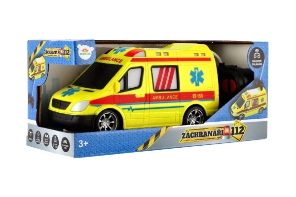 Auto RC ambulans plastik 20cm na zdalne sterowanie 27MHz na baterie ze światłem w pudełku 28x13x11cm