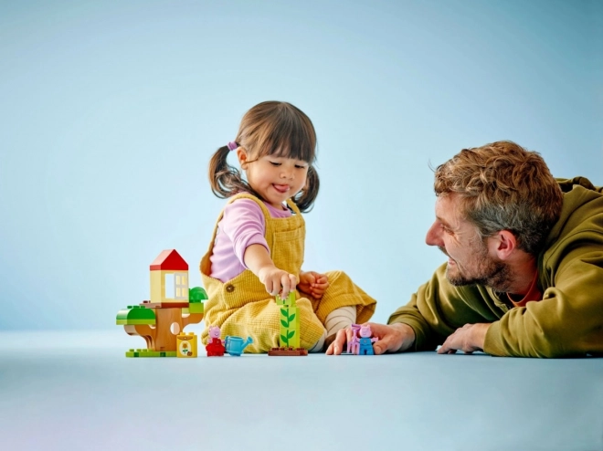 LEGO DUPLO 10431 Świnka Peppa - ogród i domek na drzewie
