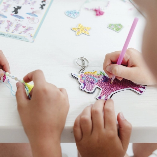 Diamentowe malowanie z jednorożcami