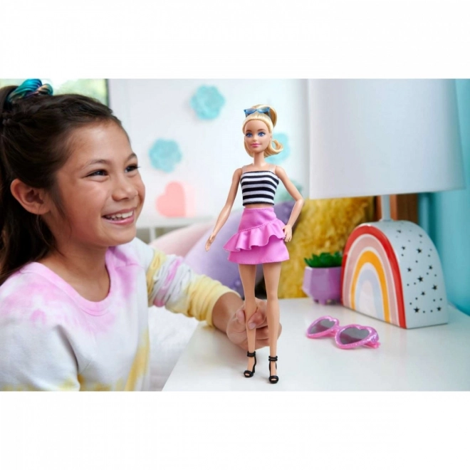 Lalka Barbie Fashionistas w paskowanym topie