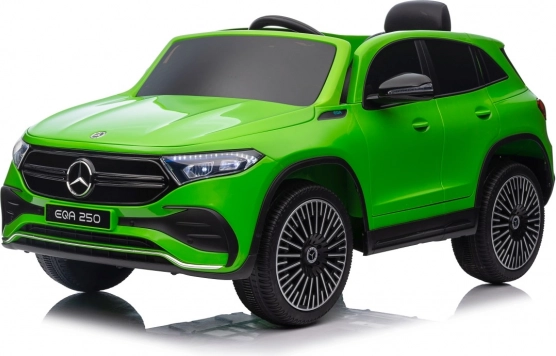 Elektryczne auto Mercedes Benz EQA 250 zielone